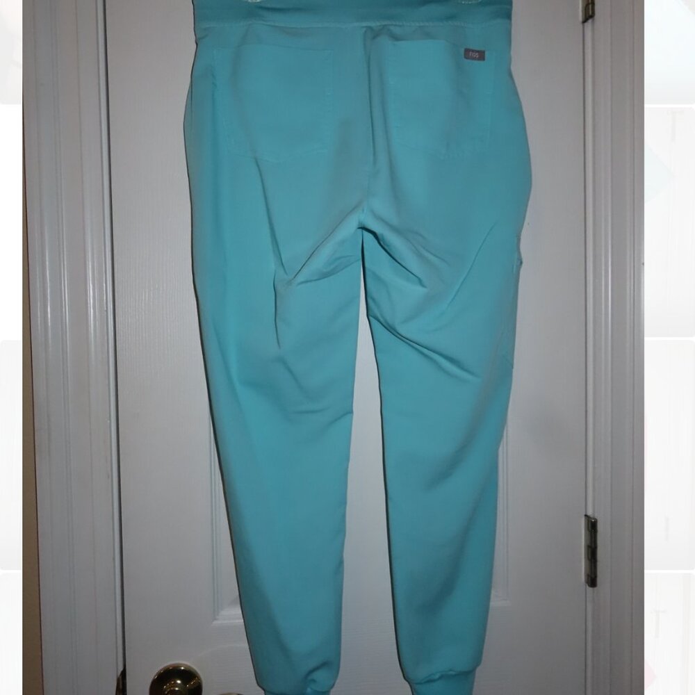 Women's Aqua Figs Scrubs *rare* - Picture 6 of 9